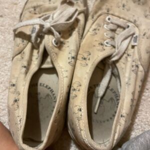 WELL-LOVED LIMITED EDITION CAGE THE ELEPHANT WOMENDS SNEAKERS